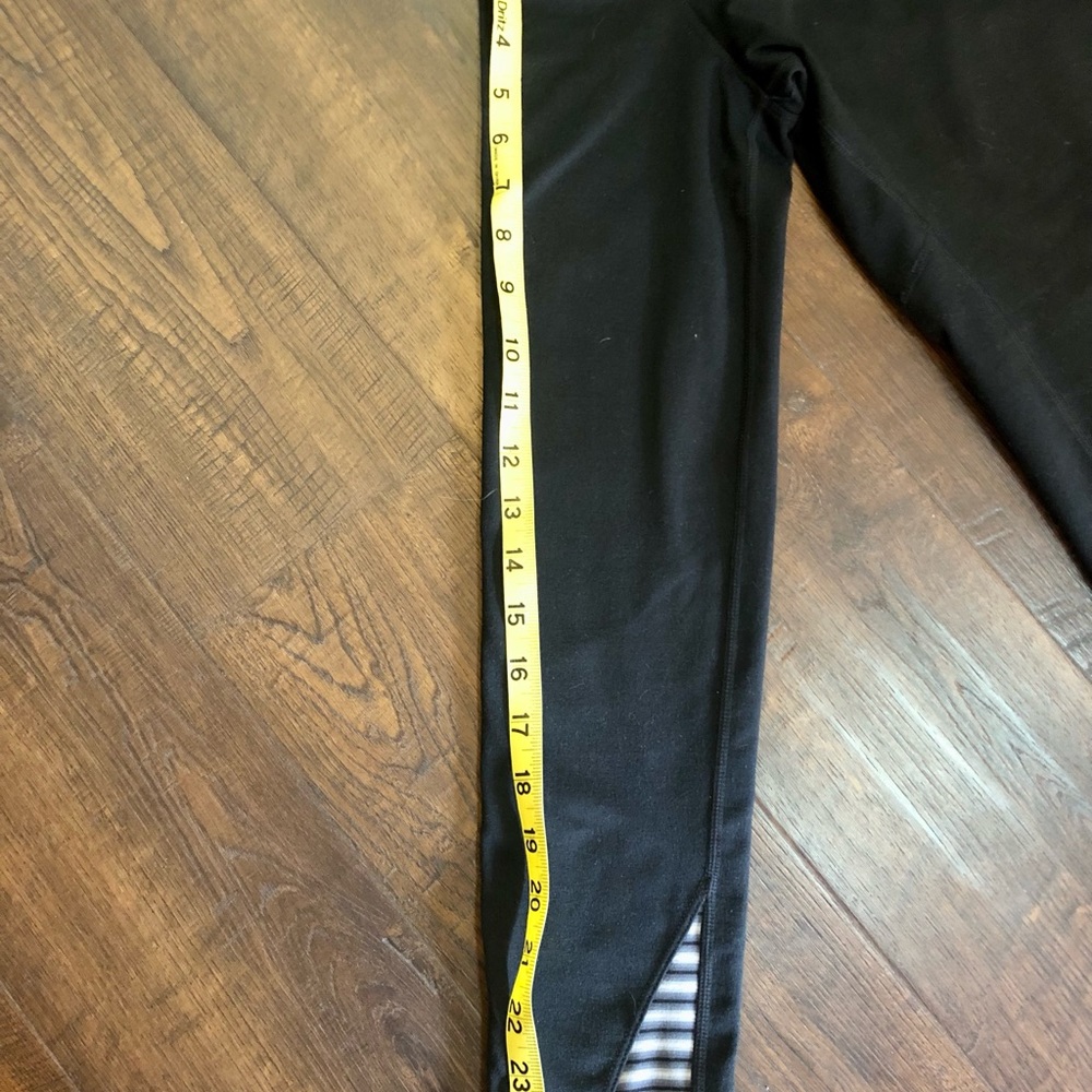 Mountain Hardware Black Pullover With Zipper Coll… - image 6